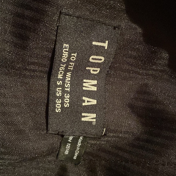 Men’s black Top-man dress pants. Button detailing on packets. Size 30s. New - Picture 3 of 3